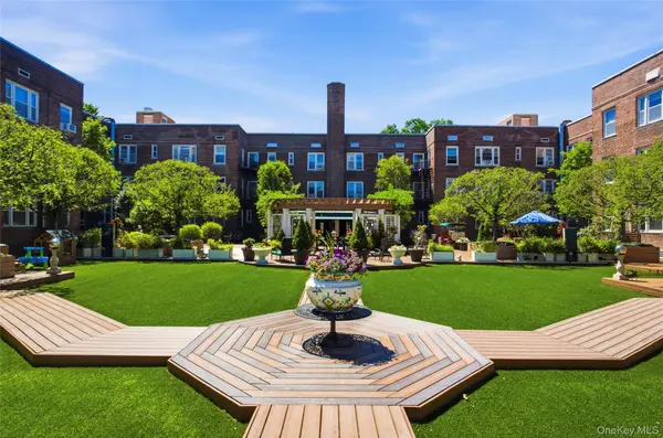 101 Old Mamaroneck RD #3D4, White Plains, NY 10605