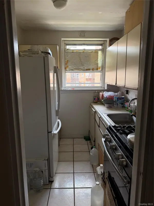 84-50 169th ST #508, Jamaica Hills, NY 11432