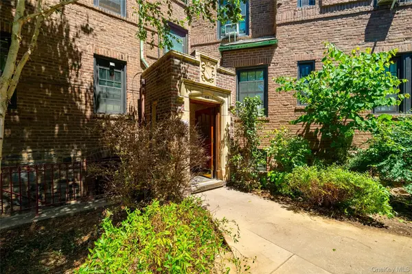 525 W 238th ST #1G, Bronx, NY 10463