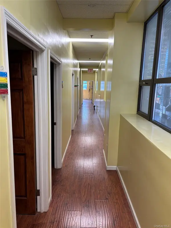 60-19 Roosevelt Avenue, Woodside, NY 11377