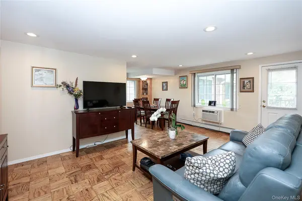 156 Jervis AVE #156, Farmingdale, NY 11735