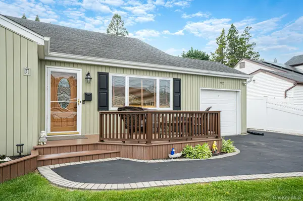 92 W 19th ST, Deer Park, NY 11729
