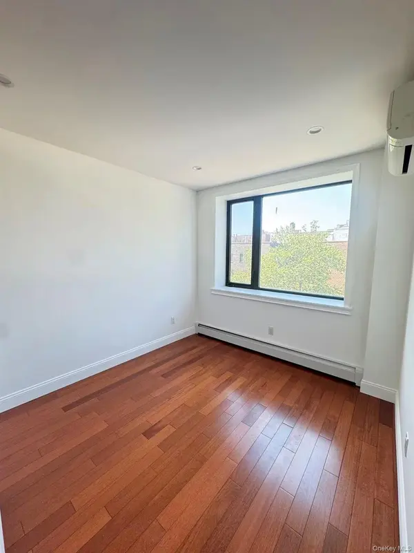14456 Roosevelt AVE #5A, Flushing, NY 11354