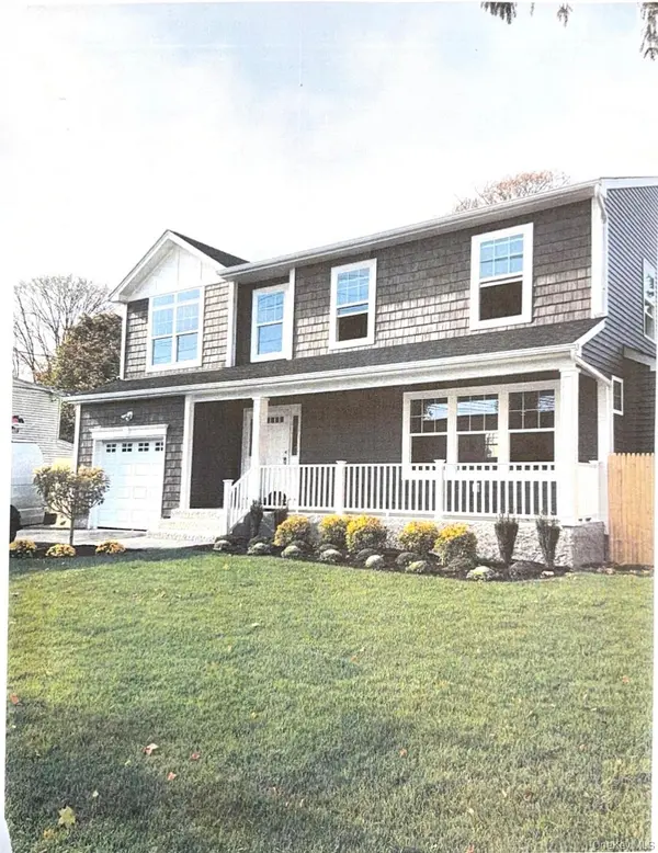 190 Country RD, Medford, NY 11763
