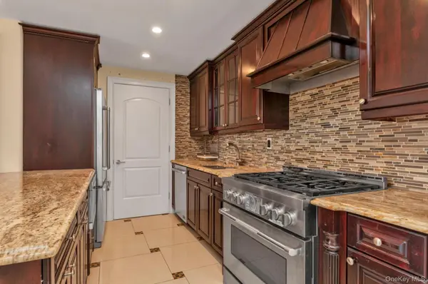 63-36 99th ST #D6, Rego Park, NY 11374