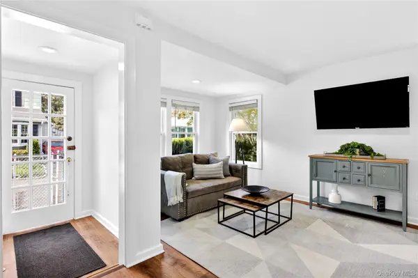 12 Smull, Port Washington North, NY 11050