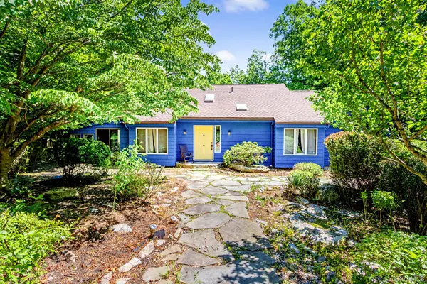 4 Loggers CT, Carmel, NY 10512