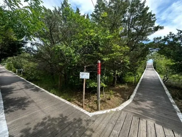 54A Lewis WALK, Cherry Grove, NY 11782
