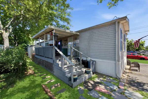 1137 Unit 124 Lincoln AVE, Holbrook, NY 11741