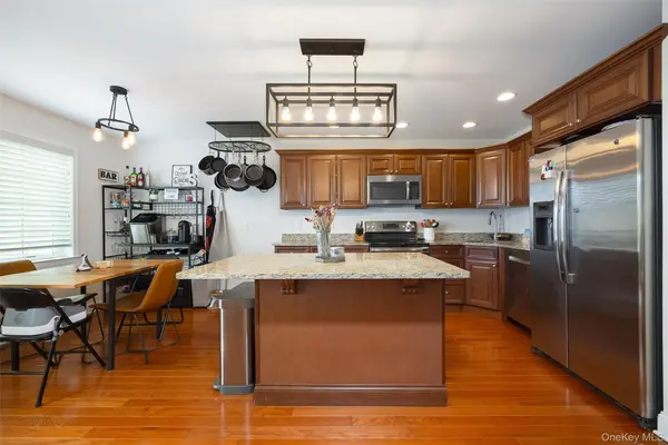 320 Hudson View TER, Hyde Park, NY 12538