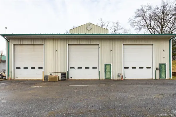 72 Airport DR, Wappingers Falls, NY 12590