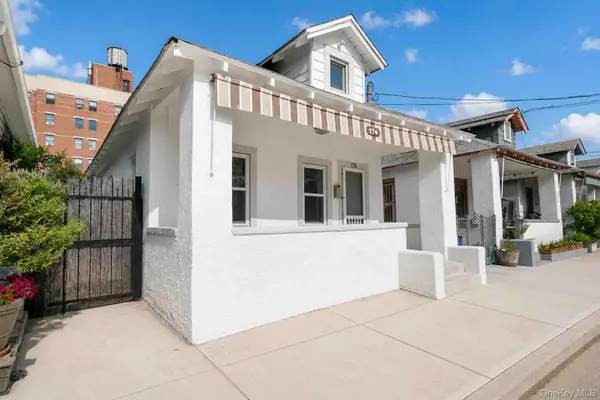 174 Beach 25th ST, Far Rockaway, NY 11691