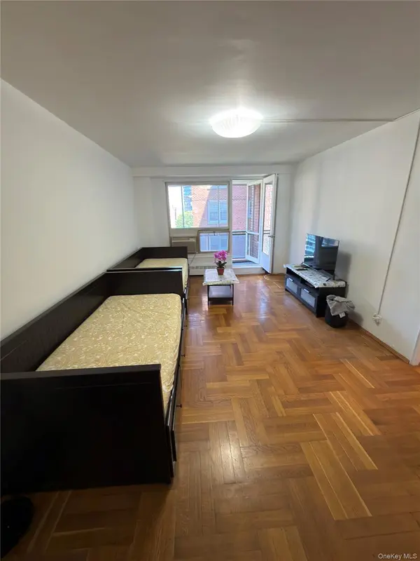 97-10 62nd DR #9F, Rego Park, NY 11374