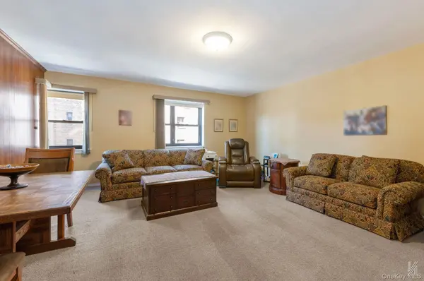 34-10 94th ST #3D, Jackson Heights, NY 11372