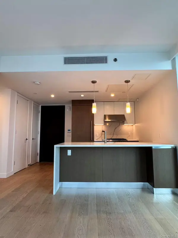 13437 35th AVE #11K, Flushing, NY 11354