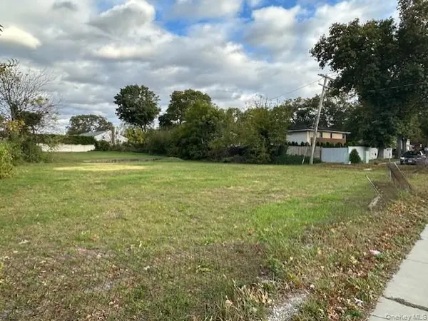 350 Commack RD, Commack, NY 11725