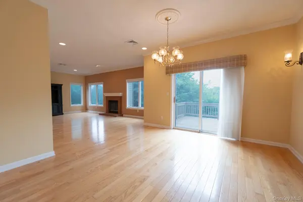 879 Heritage HLS #B, Somers, NY 10589