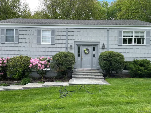 3282 Quinlan ST, Yorktown Heights, NY 10598
