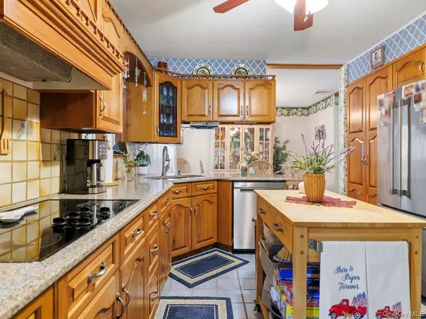 105 S Chapel Hill RD, Highland, NY 12528