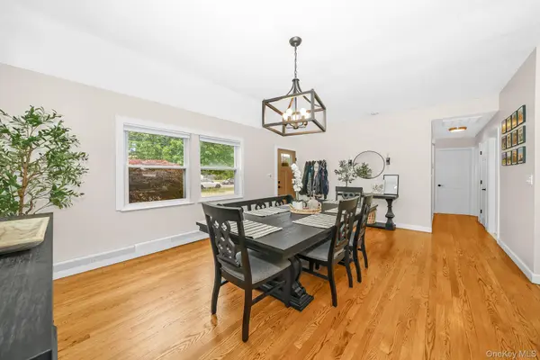 2 Michael AVE, Bellport, NY 11713