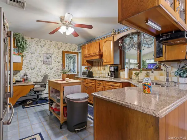 105 S Chapel Hill RD, Highland, NY 12528