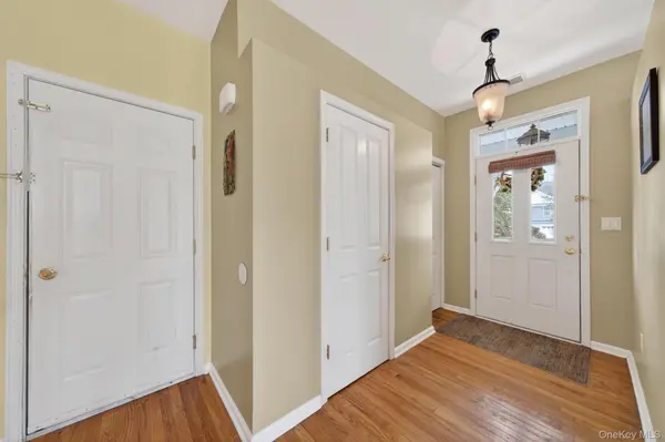 1 High Ridge LN, Middletown, NY 10940