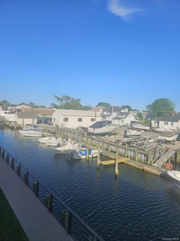 35 ANCHOR #F, Freeport, NY 11520