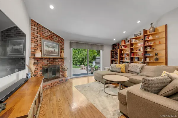 117 Soundview DR, Port Washington, NY 11050