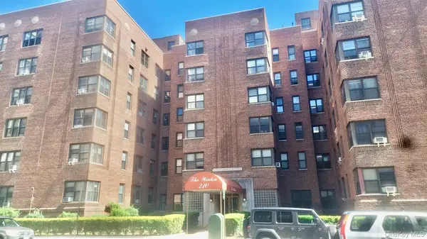 210 Martine AVE #6L, White Plains, NY 10601