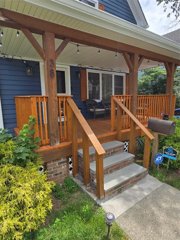 38 Kelsey RD, Poughkeepsie, NY 12601