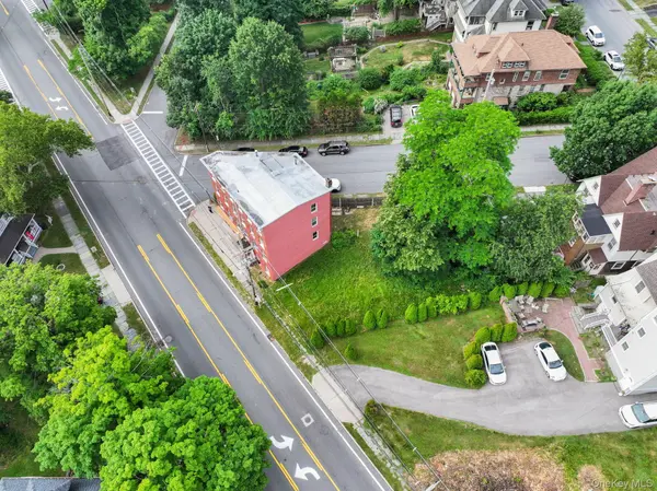 6 Leroy PL, Newburgh, NY 12550