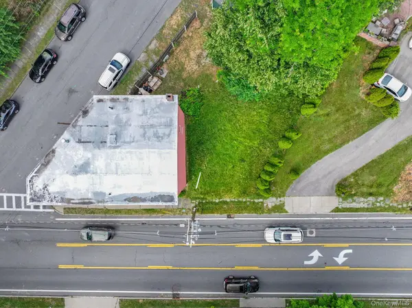 6 Leroy PL, Newburgh, NY 12550