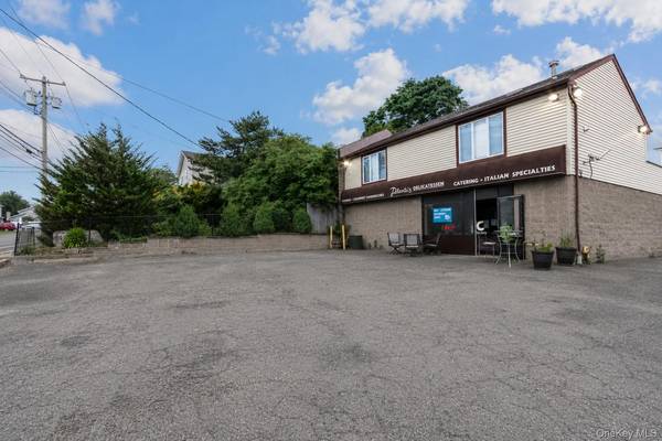 44 Bayville AVE, Bayville, NY 11709