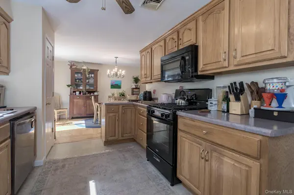 860 Route 284, Westtown, NY 10998
