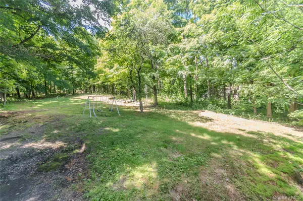 26 Old Hollow RD, Clinton Corners, NY 12514