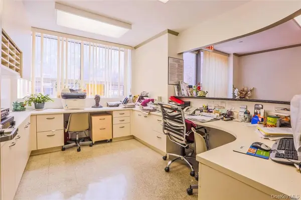 3822 147th ST #1A, Flushing, NY 11354