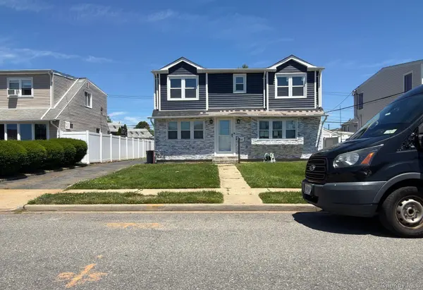 64 Ketcham AVE, Hicksville, NY 11801