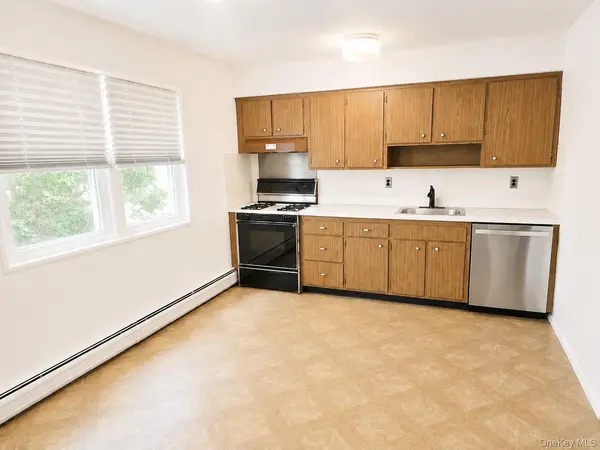 82 Demarest AVE #16, West Nyack, NY 10994
