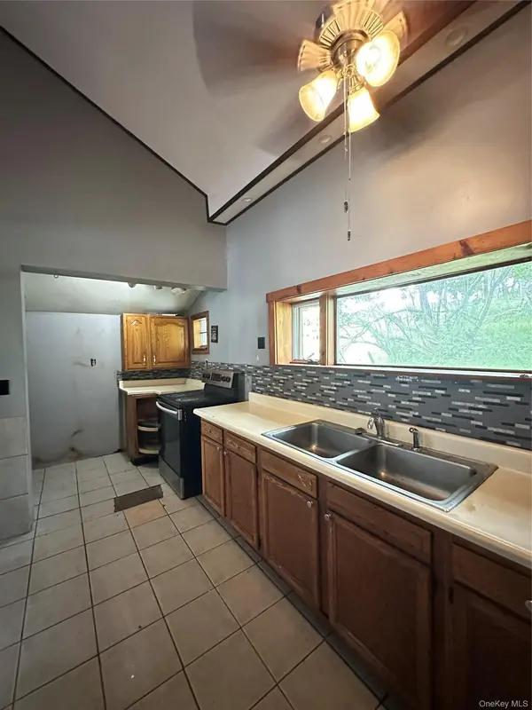 2587 State Route 52, Liberty, NY 12754