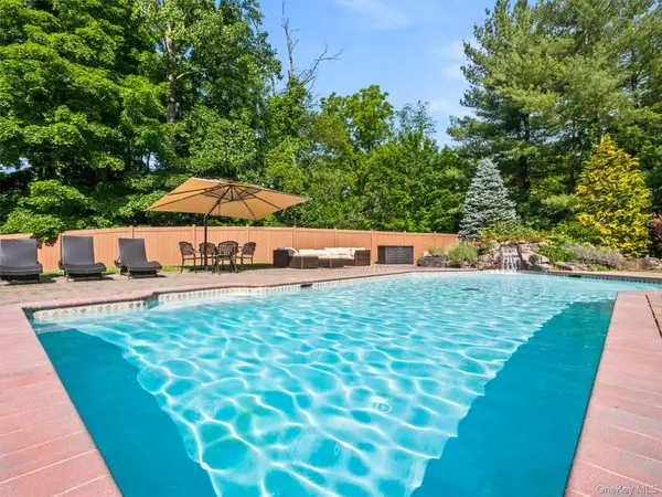 637 S Mountain RD, New City, NY 10956