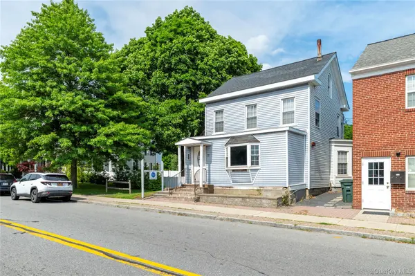 72 Gleneida AVE, Carmel, NY 10512