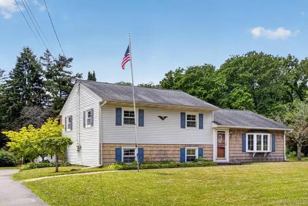 20 Hudson DR, New Windsor, NY 12553