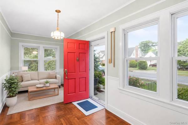 549 De Mott AVE, Baldwin, NY 11510