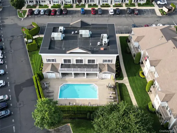 1132 Willow LN, Valley Stream, NY 11580