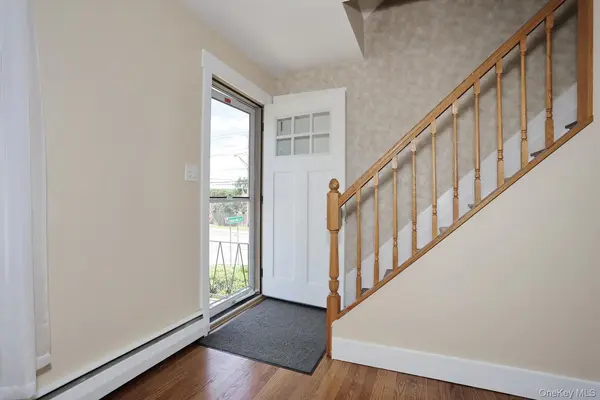 1 Havervale LN, Garnerville, NY 10923