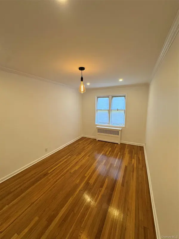 137 Smith #A4, Freeport, NY 11520