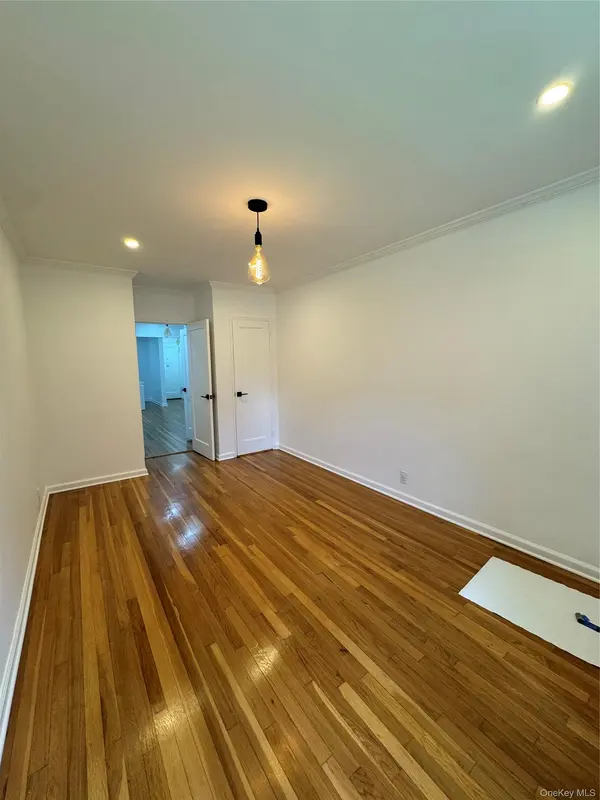 137 Smith #A4, Freeport, NY 11520
