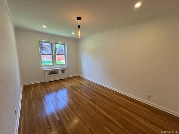 137 Smith #A4, Freeport, NY 11520