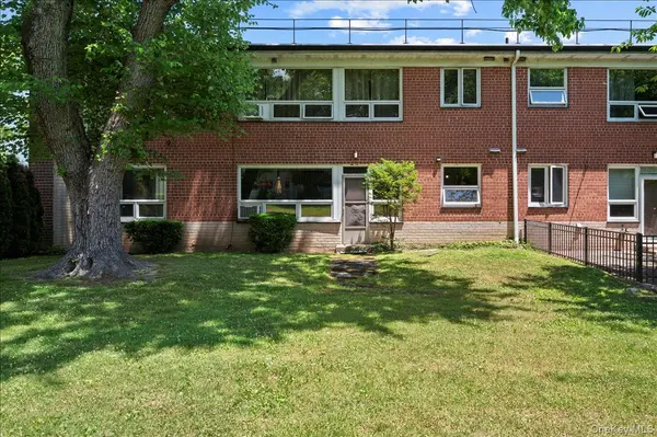 12 Channing Place #1R, Eastchester, NY 10709