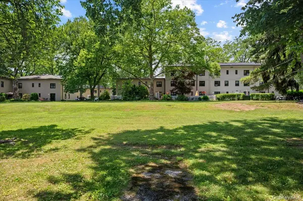 12 Channing Place #1R, Eastchester, NY 10709